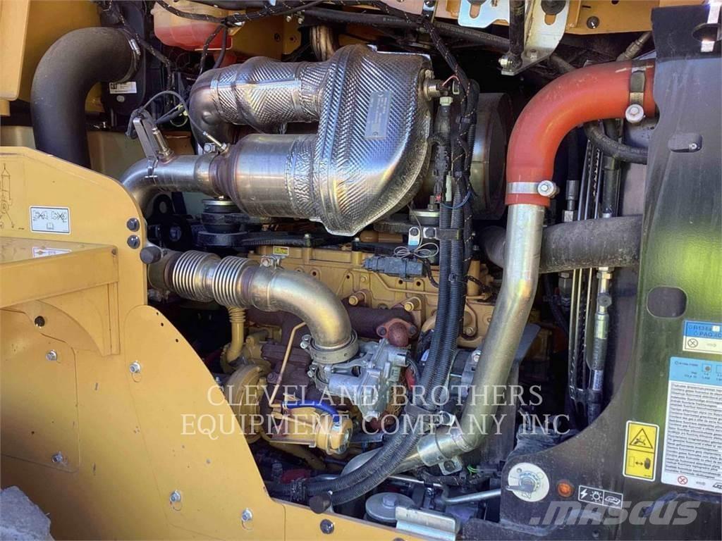 CAT 918M Kolesové nakladače