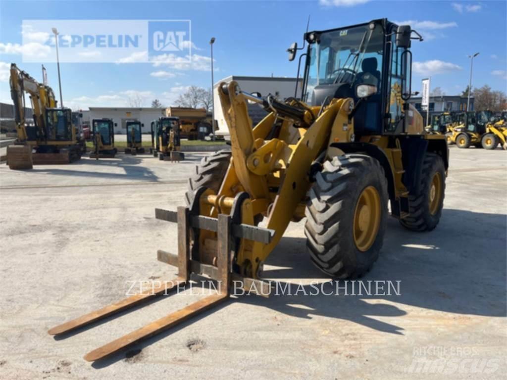 CAT 918M Kolesové nakladače