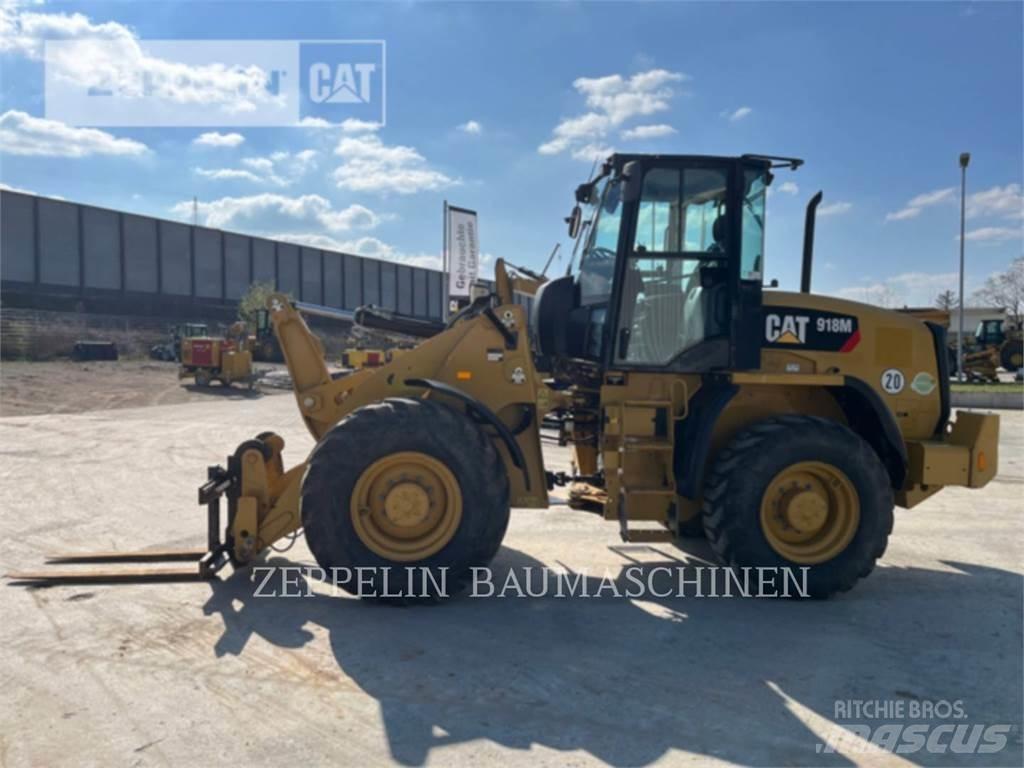 CAT 918M Kolesové nakladače