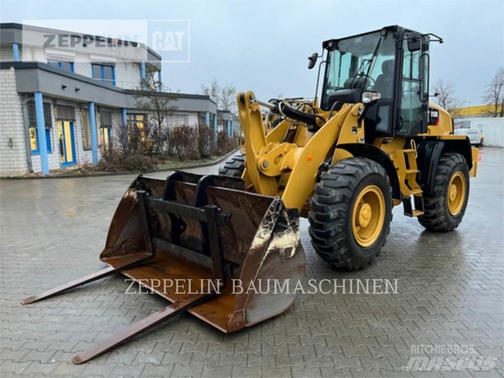 CAT 918M Kolesové nakladače