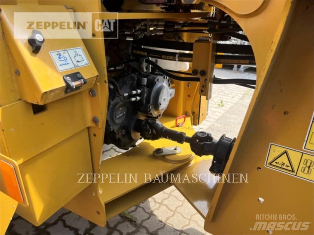 CAT 918M Kolesové nakladače