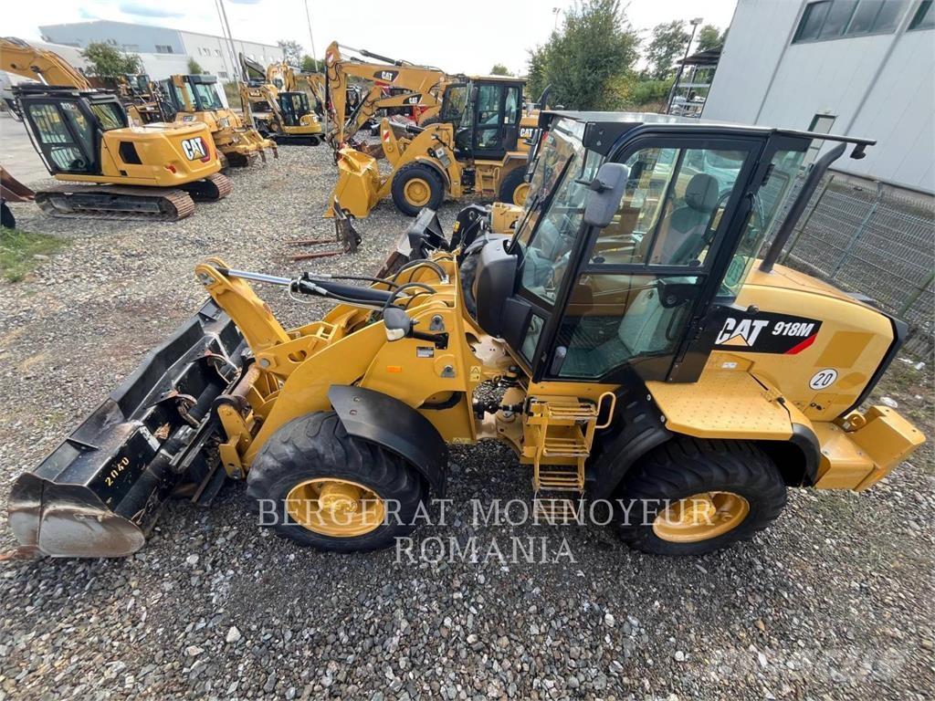CAT 918M Kolesové nakladače