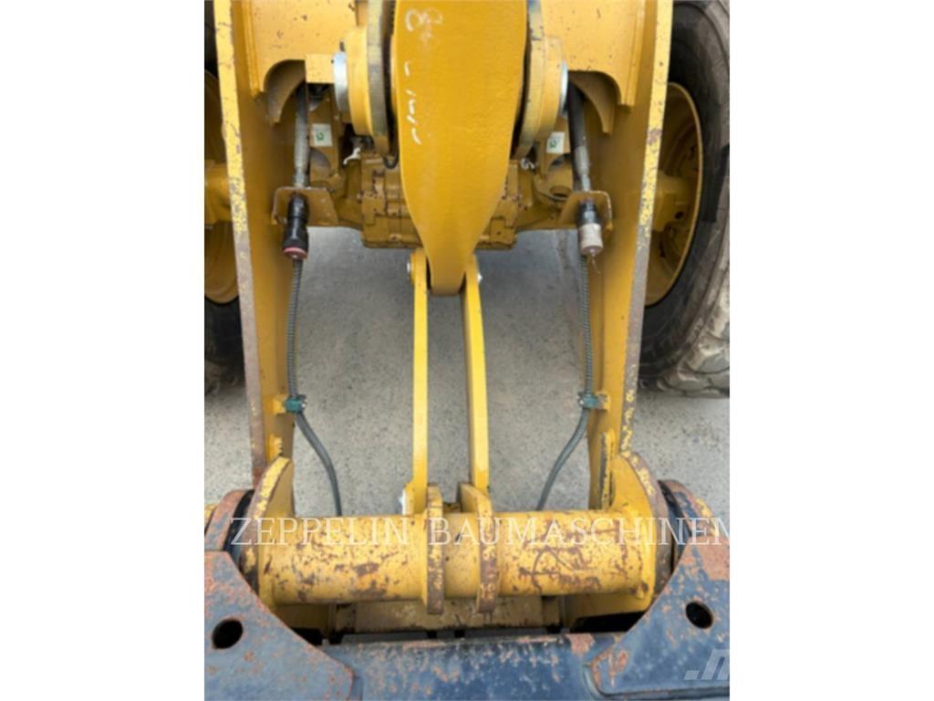 CAT 918M Kolesové nakladače