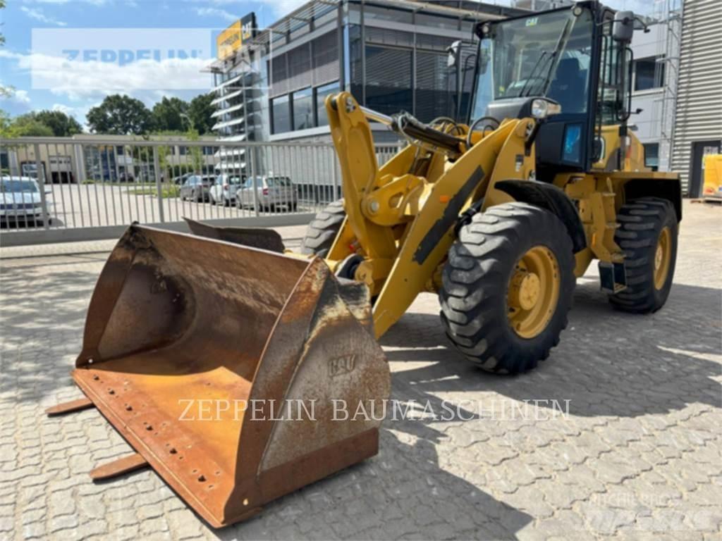 CAT 918M Kolesové nakladače