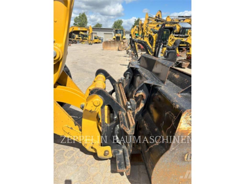 CAT 918M Kolesové nakladače