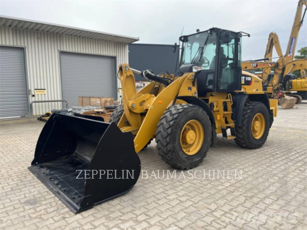 CAT 918M Kolesové nakladače