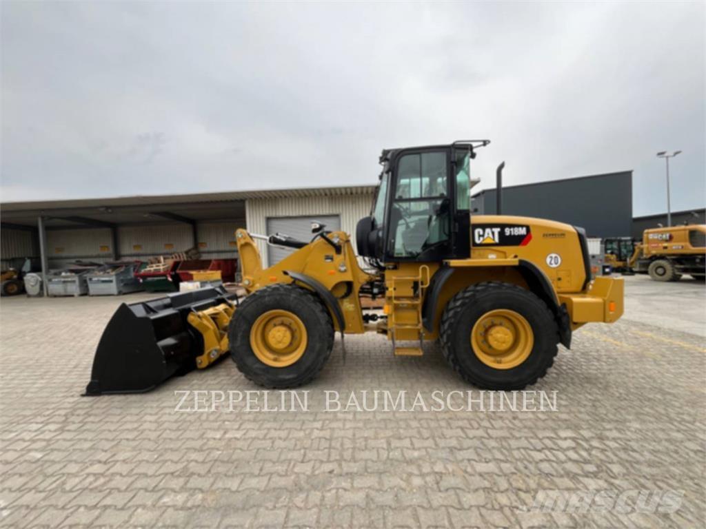 CAT 918M Kolesové nakladače