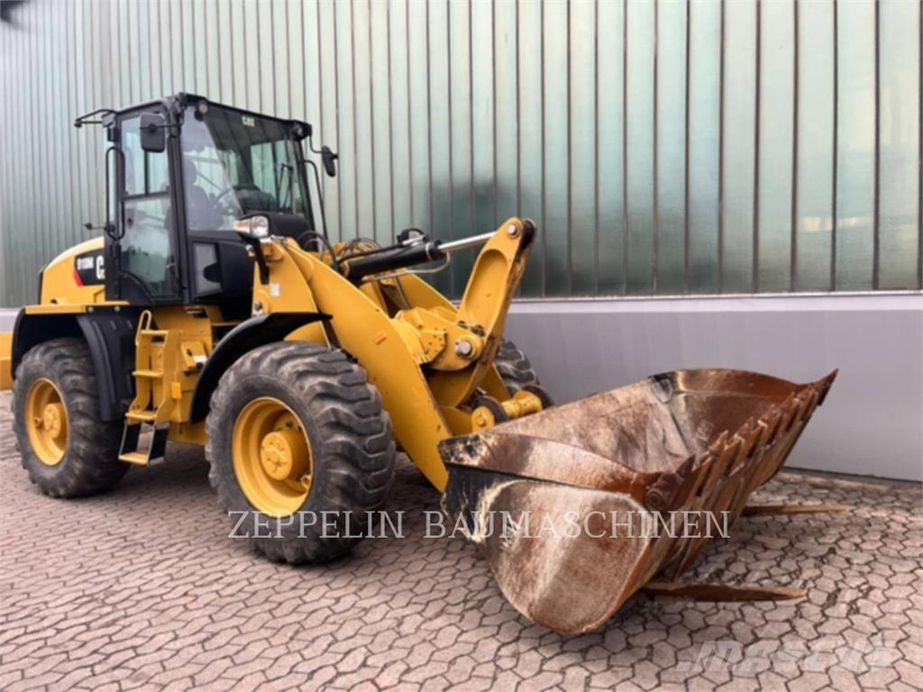 CAT 918M Kolesové nakladače