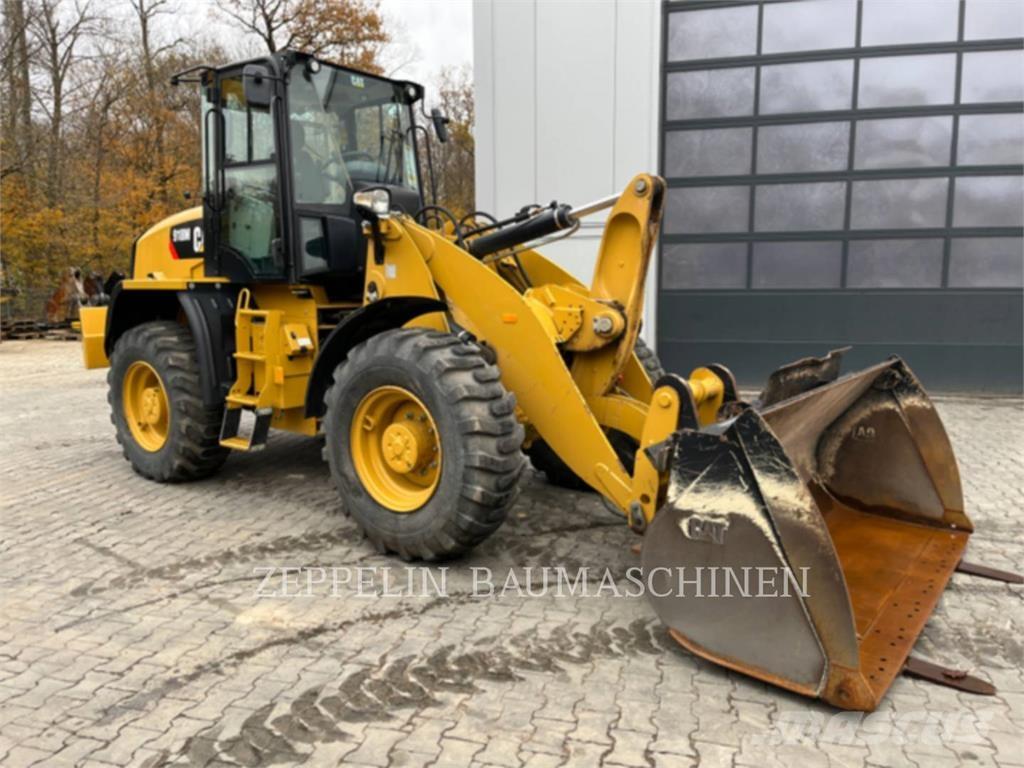 CAT 918M Kolesové nakladače
