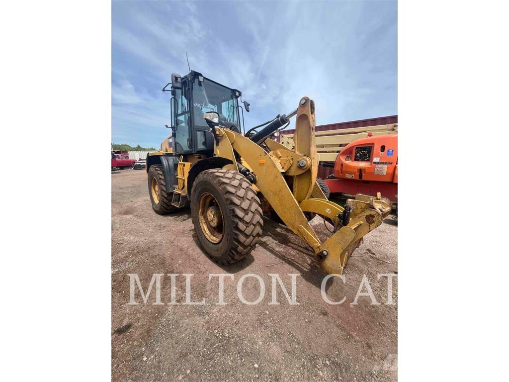 CAT 918M Kolesové nakladače