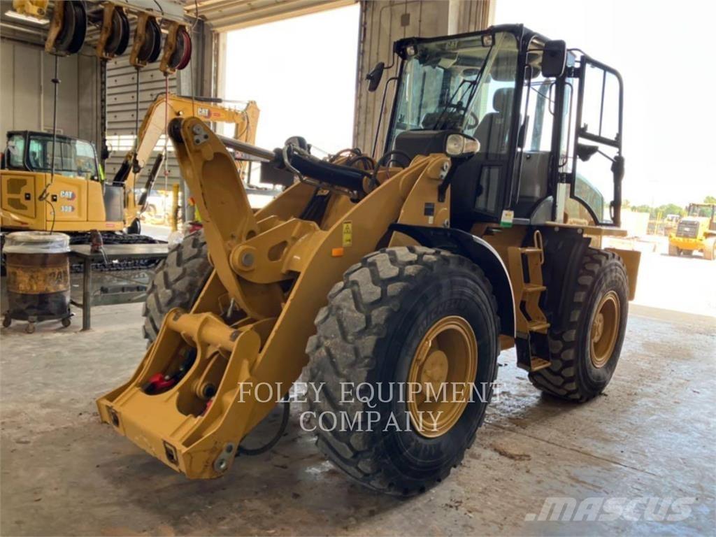 CAT 920-14 Kolesové nakladače