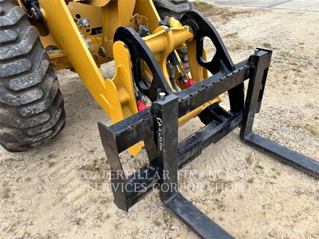 CAT 920-14 Kolesové nakladače
