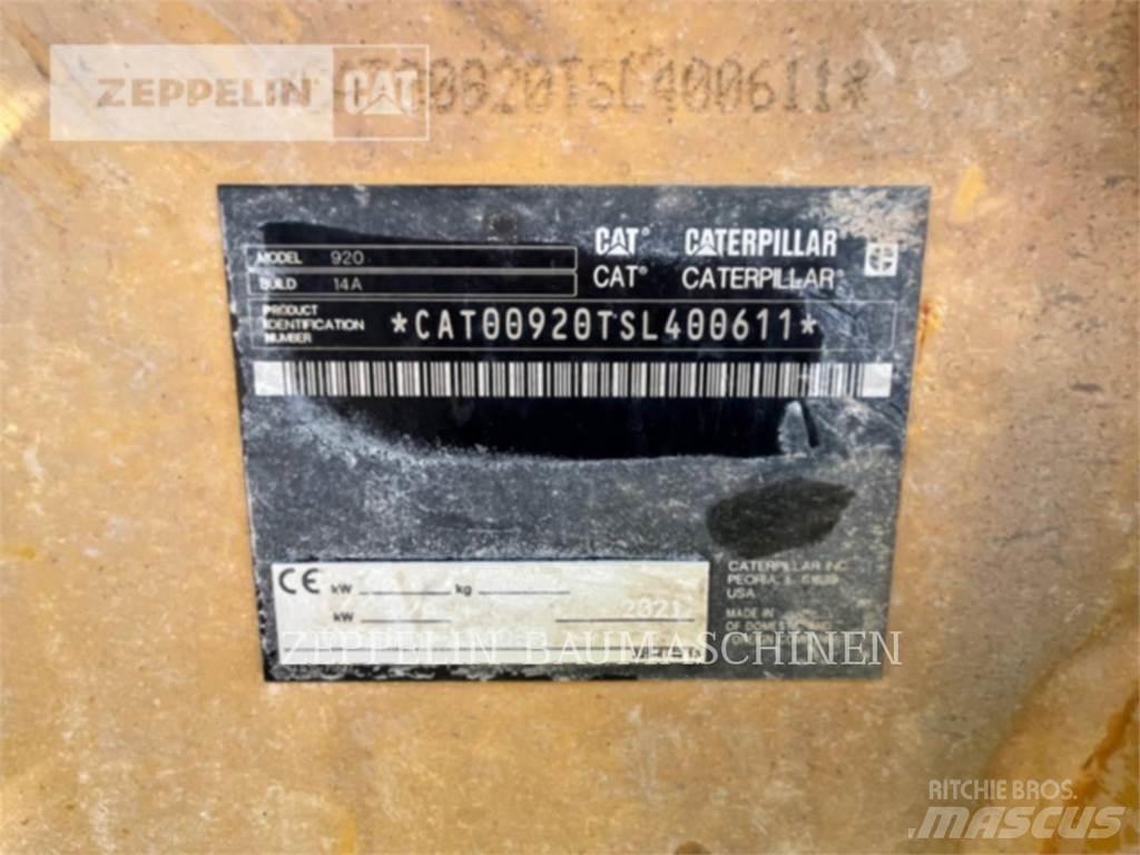 CAT 920-14A Kolesové nakladače