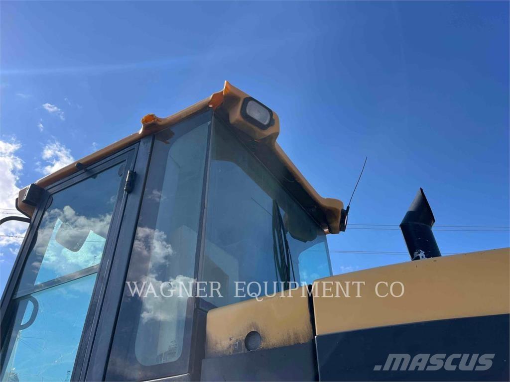 CAT 924G Kolesové nakladače