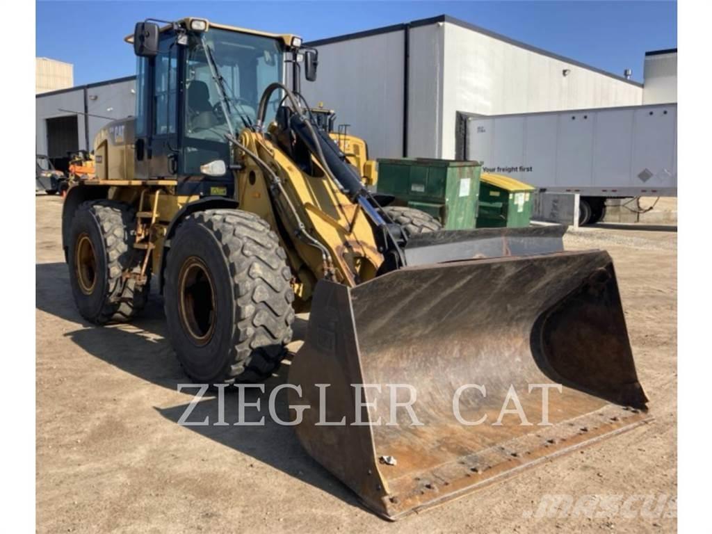 CAT 924H Kolesové nakladače