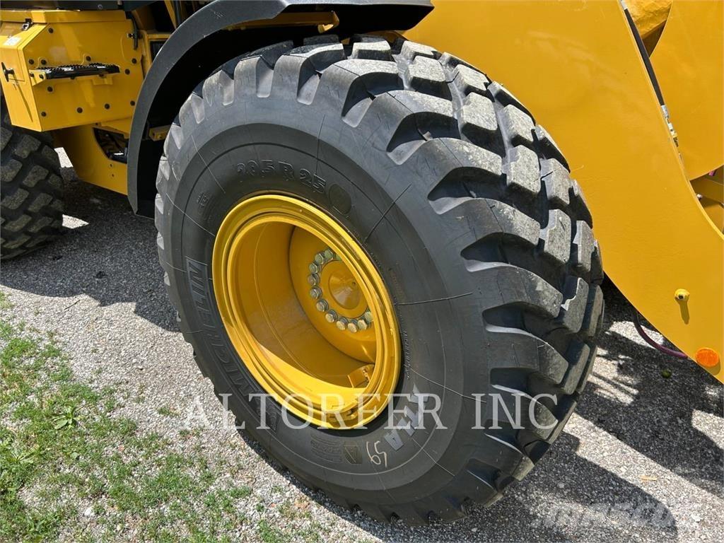 CAT 926-14 Kolesové nakladače