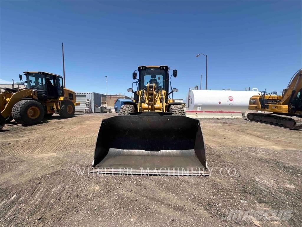 CAT 926 QC 3V Kolesové nakladače