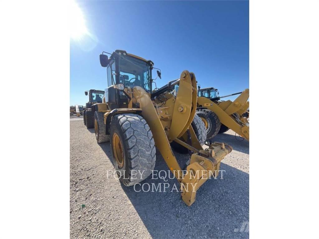 CAT 926M Kolesové nakladače