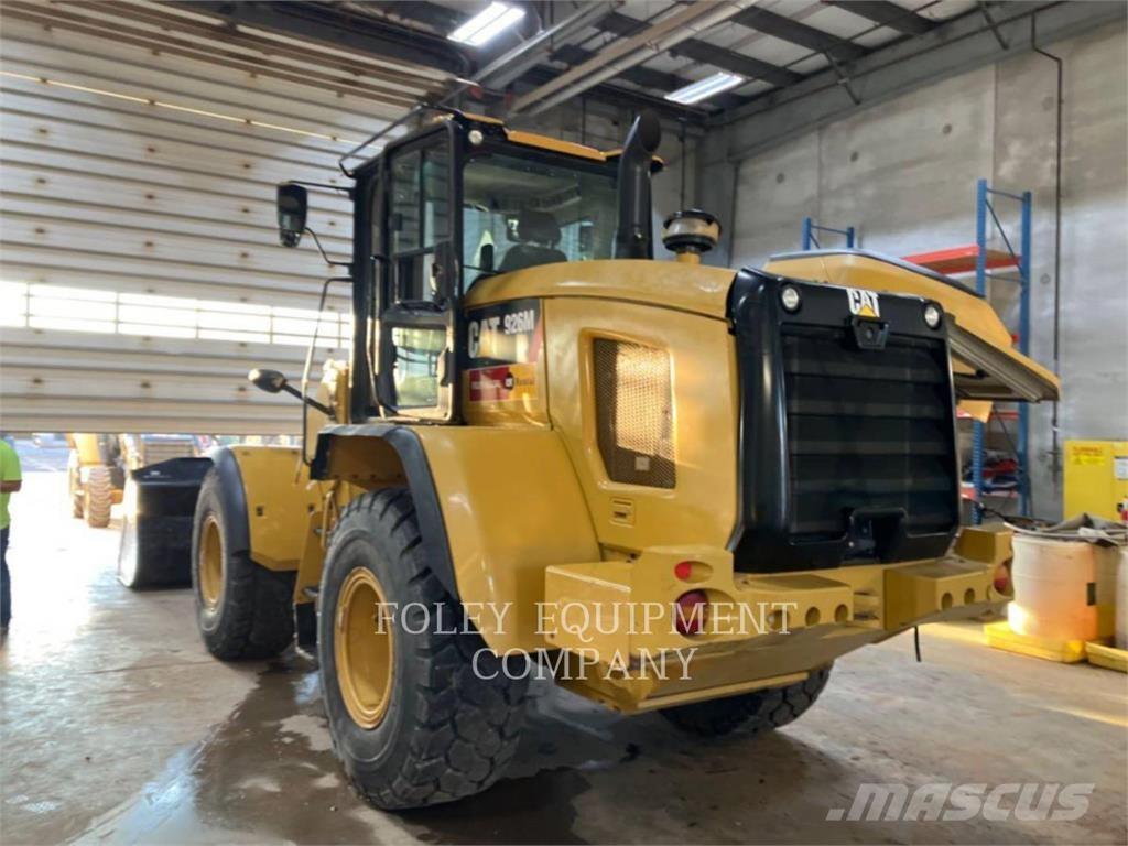 CAT 926M Kolesové nakladače