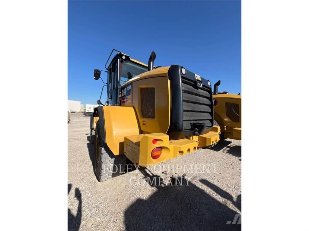 CAT 926M Kolesové nakladače