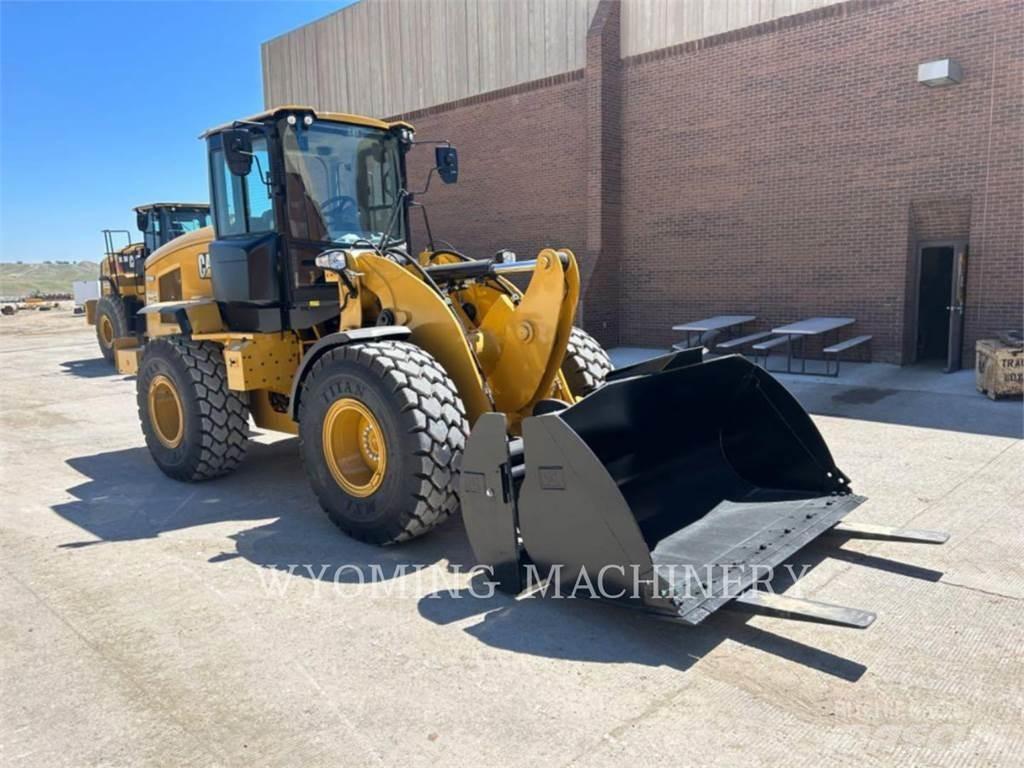 CAT 926M Kolesové nakladače