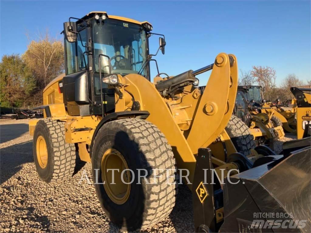 CAT 926M Kolesové nakladače