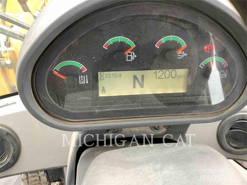 CAT 926M Kolesové nakladače