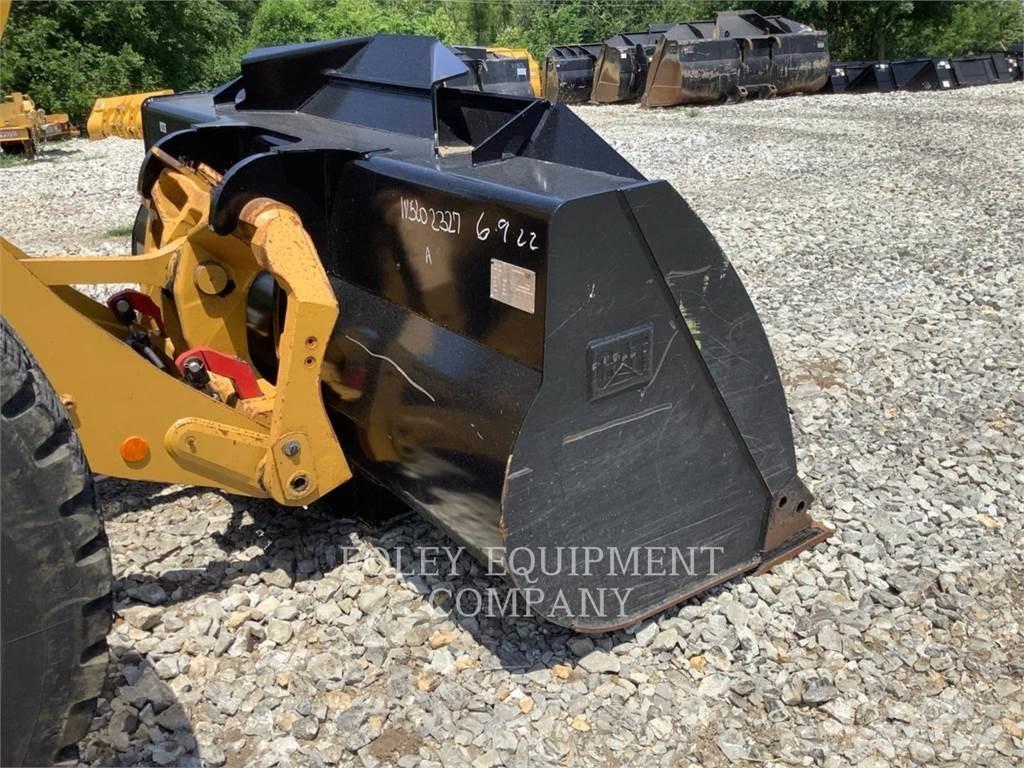 CAT 926M Kolesové nakladače