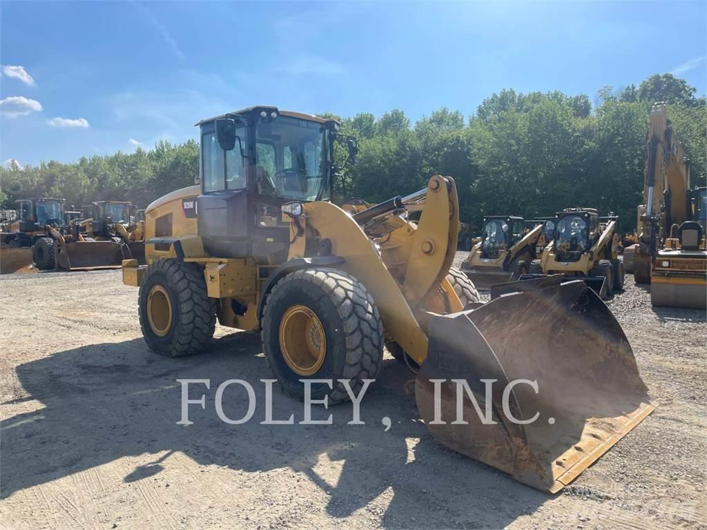 CAT 926M Kolesové nakladače