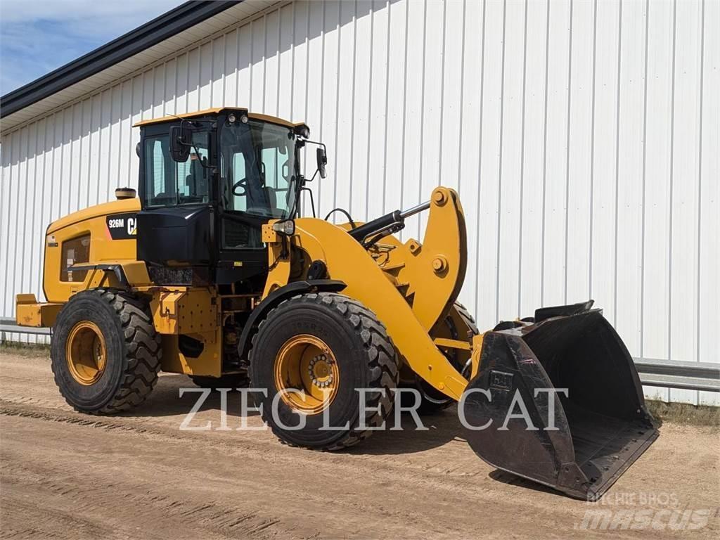 CAT 926M Kolesové nakladače