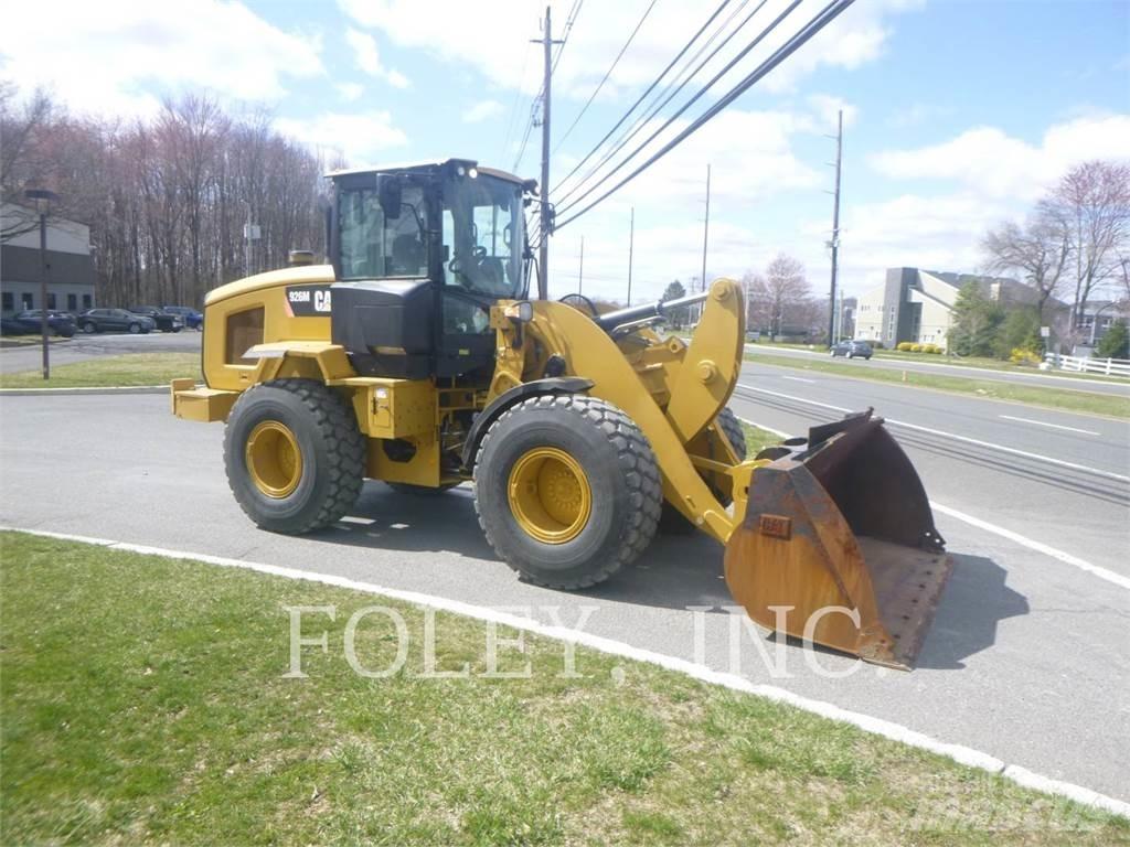 CAT 926M Kolesové nakladače