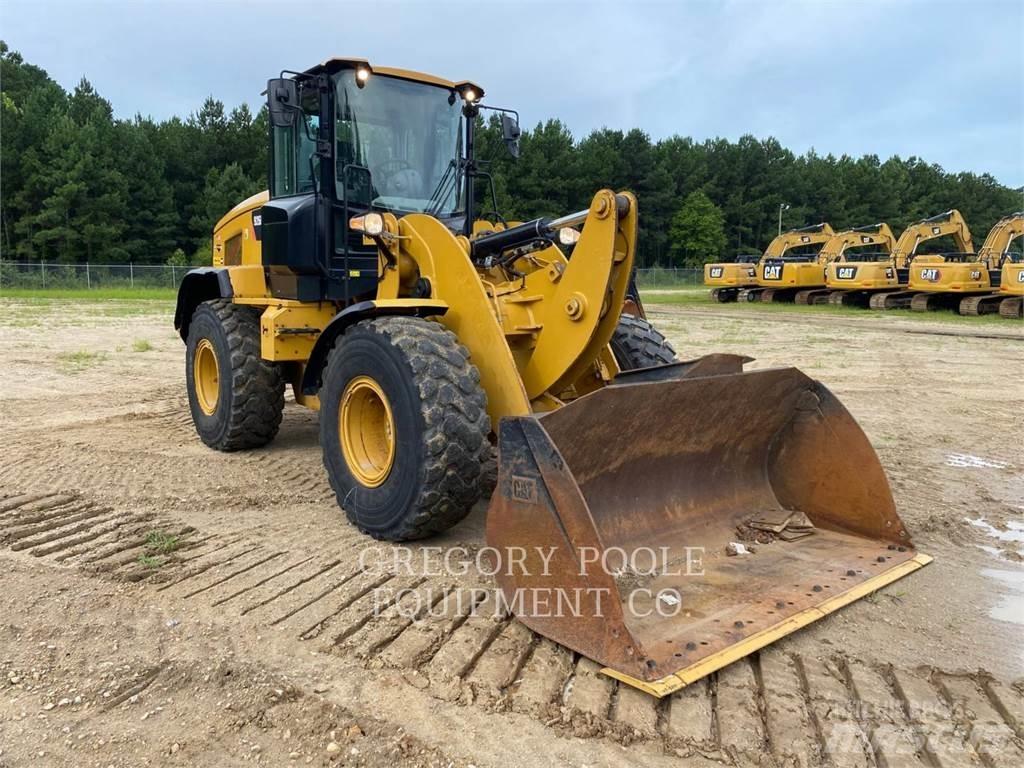 CAT 926M Kolesové nakladače