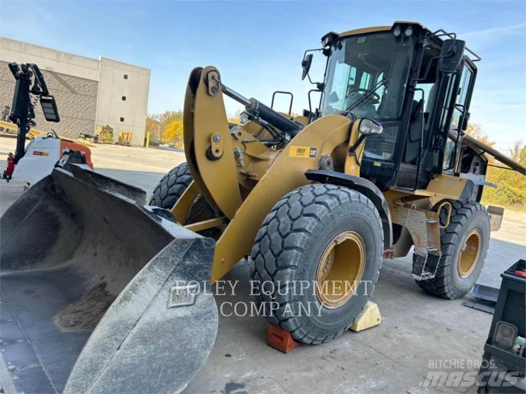 CAT 926M Kolesové nakladače