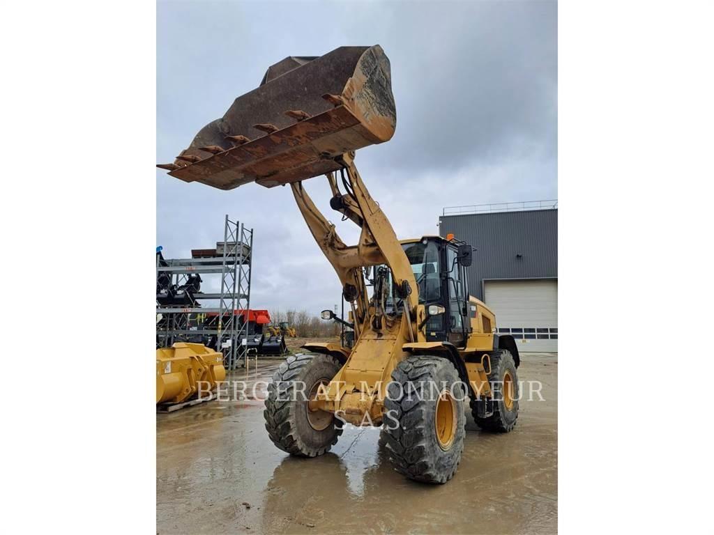 CAT 926M Kolesové nakladače