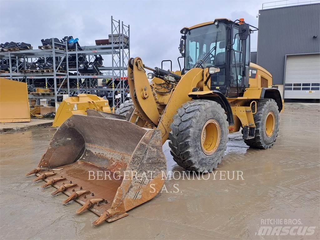 CAT 926M Kolesové nakladače