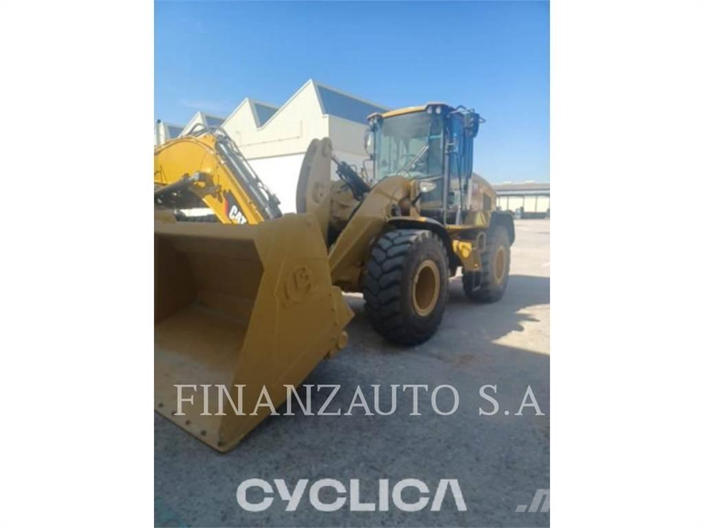 CAT 926M Kolesové nakladače