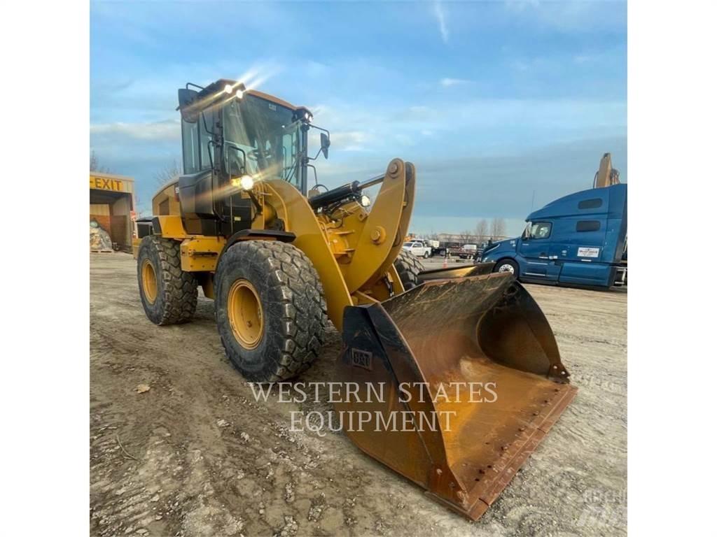 CAT 926M Kolesové nakladače