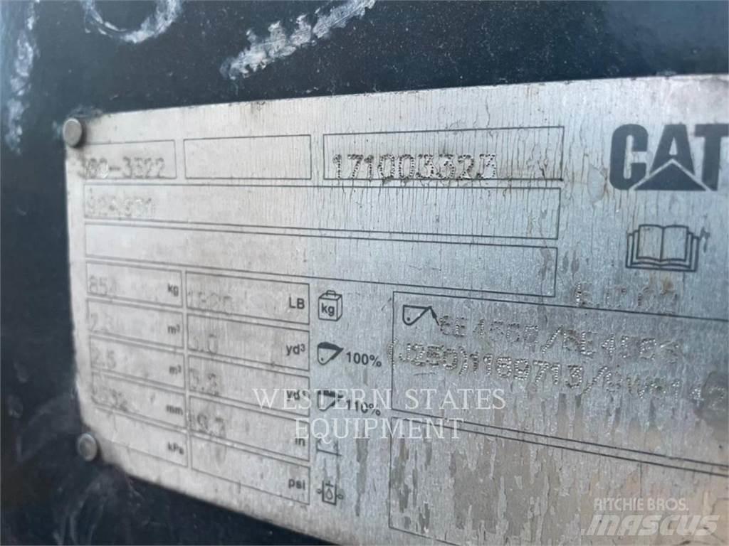 CAT 926M Kolesové nakladače