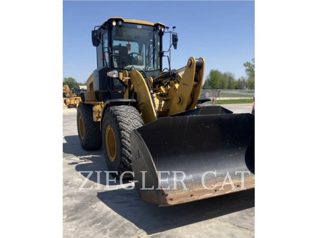 CAT 926M Kolesové nakladače