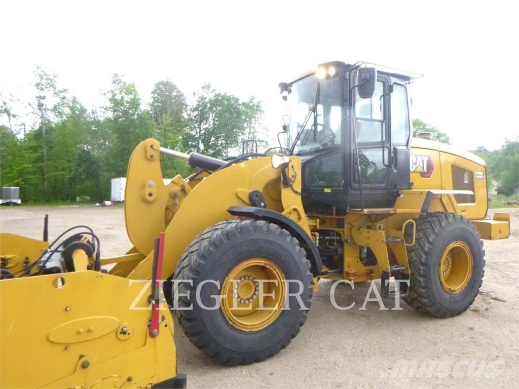 CAT 926M Kolesové nakladače