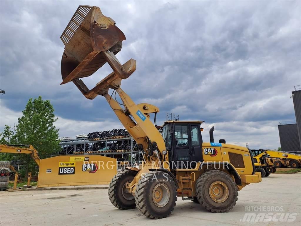 CAT 926M Kolesové nakladače
