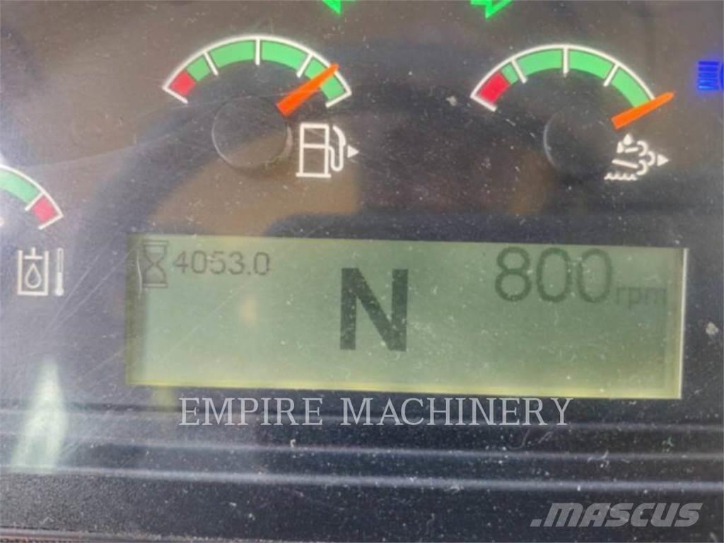 CAT 926M Kolesové nakladače