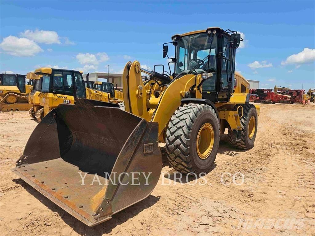 CAT 926M Kolesové nakladače