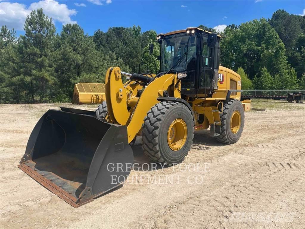 CAT 926M Kolesové nakladače