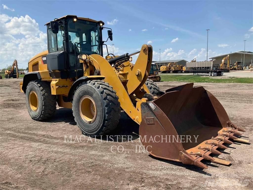 CAT 926M Kolesové nakladače