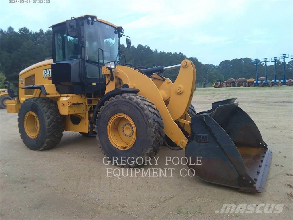 CAT 926M Kolesové nakladače
