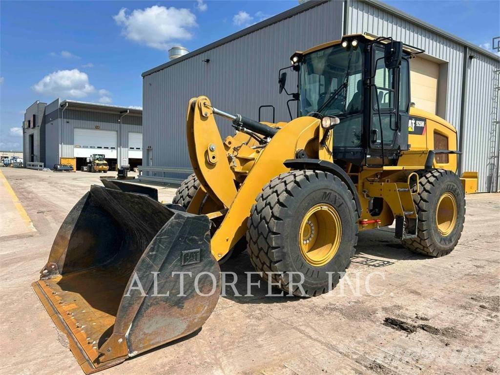 CAT 926M Kolesové nakladače