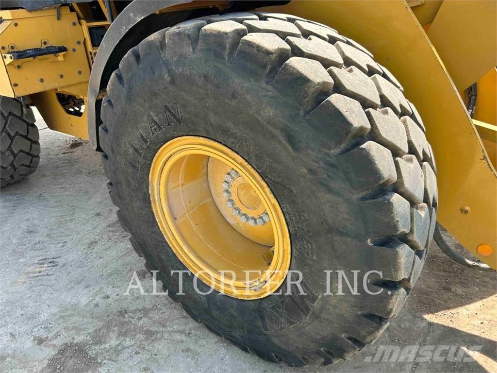 CAT 926M Kolesové nakladače