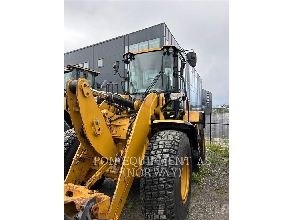 CAT 926M Kolesové nakladače