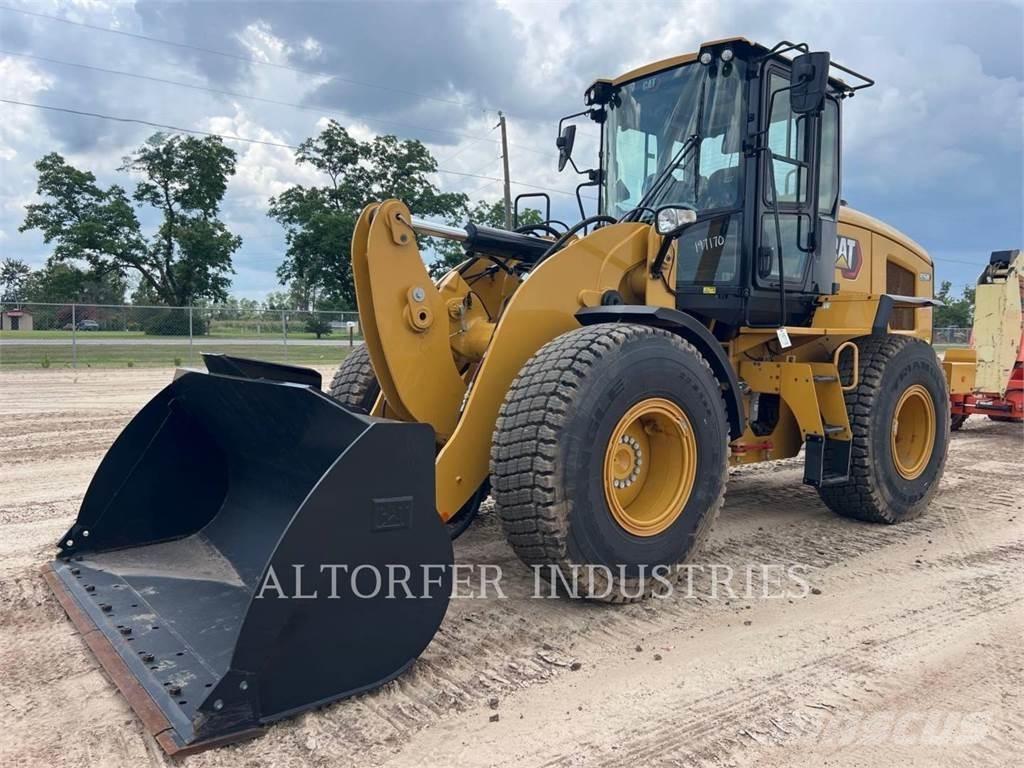 CAT 926M Kolesové nakladače